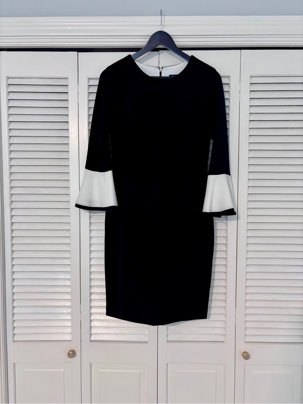 Tommy Hilfiger Black & White Bell Sleeve Sheath Dress